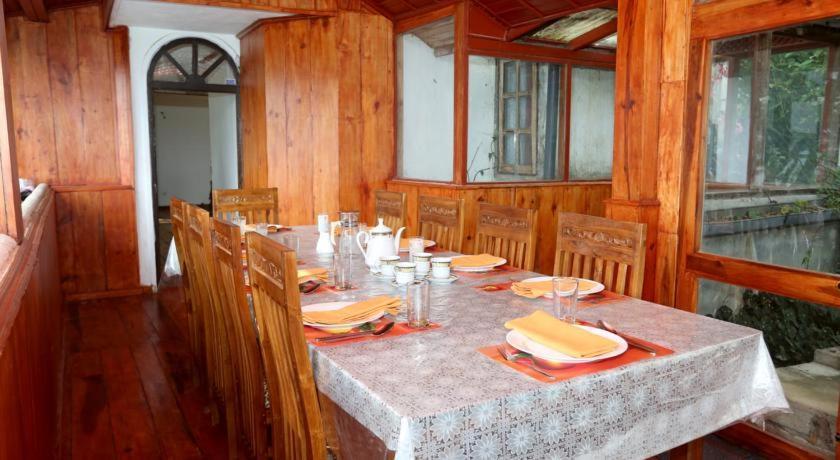 Bezel Bungalow 누와라 엘리야 외부 사진